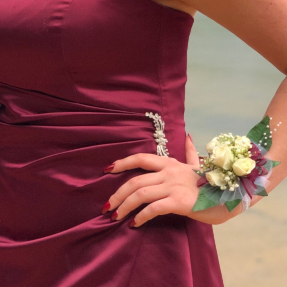 David’s Bridal Burgundy Prom Dress - Picture 4 of 4